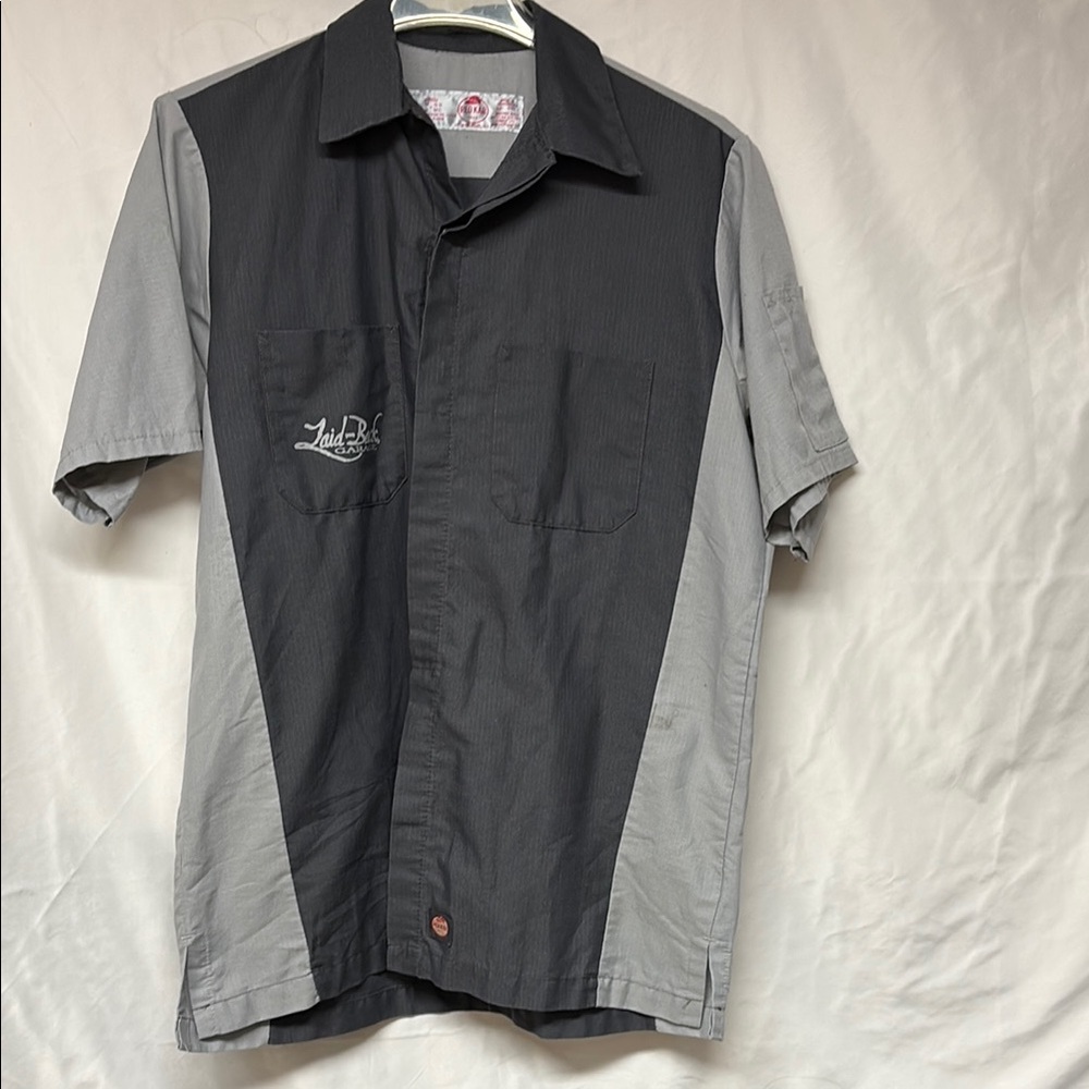 Men's Laid-back Garage Black and Gray Short Sleeve Shirt